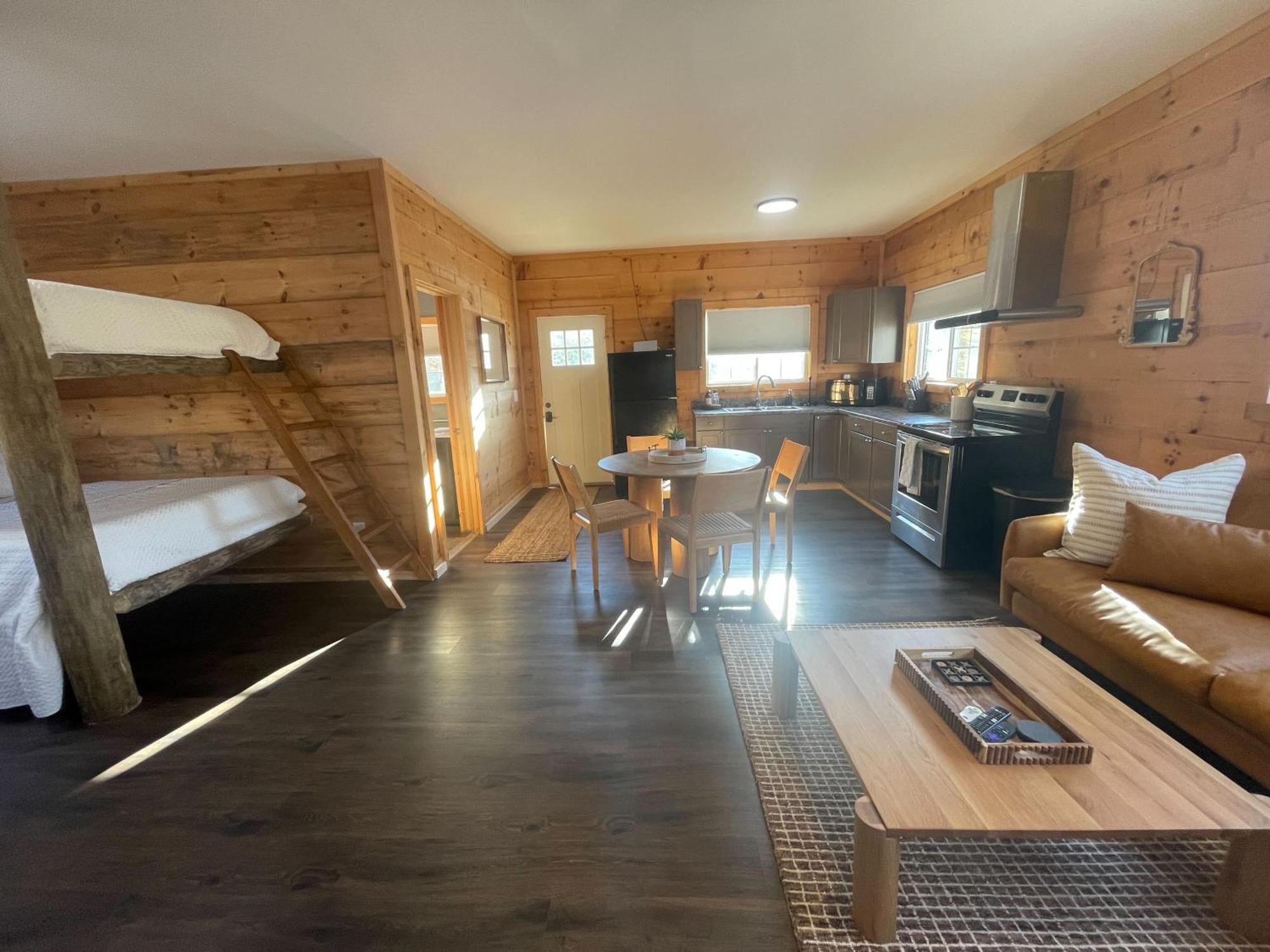 Pine Creek Cabins & Camping Resort South Bloomingville Ngoại thất bức ảnh